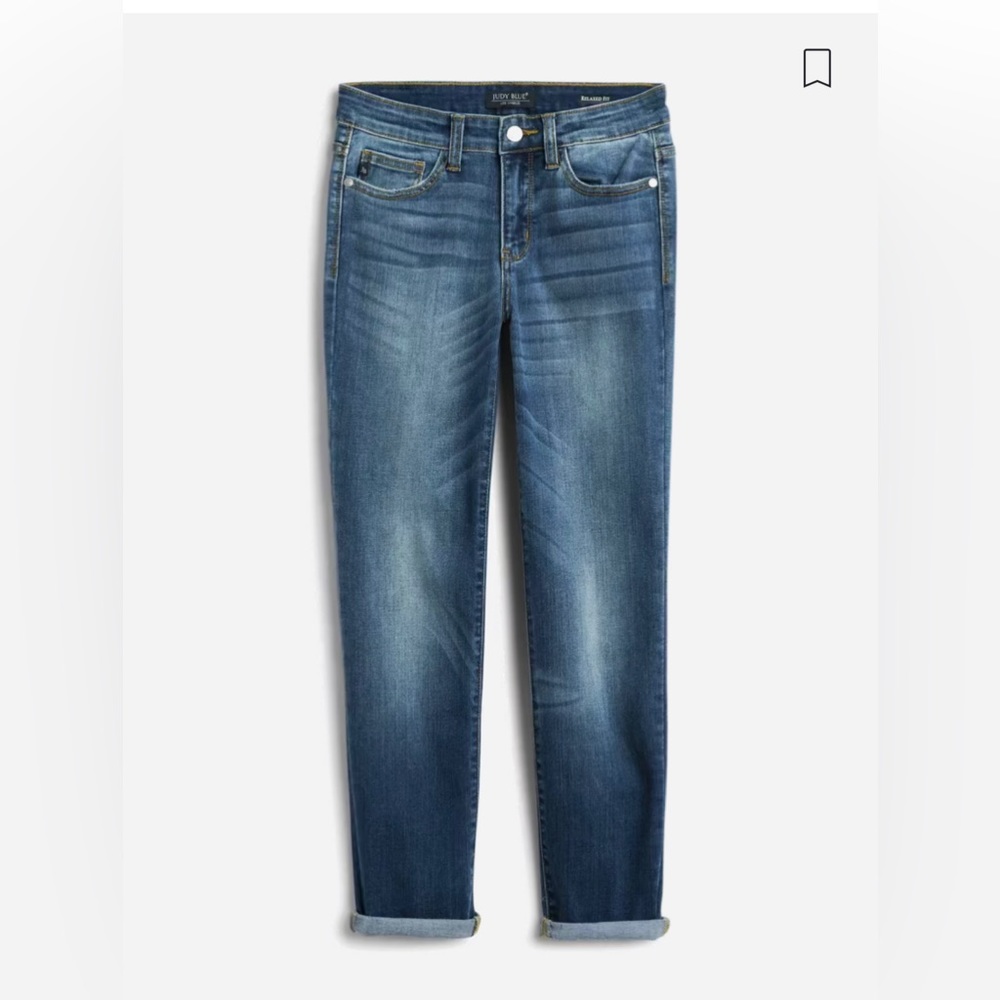 Judy Blue Relaxed Fit Smaller size of 32. Inseam 27. Legs are like Skinny Fit.